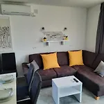 Apartment Scripea *
